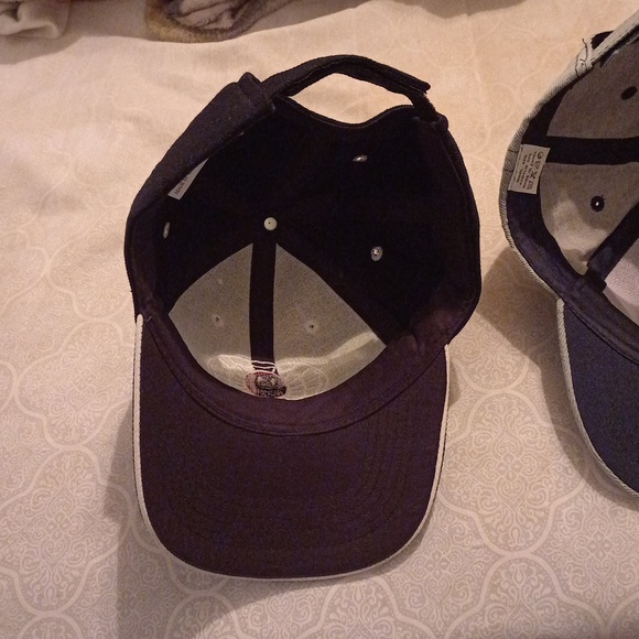 Baseball cap - Picture 7 of 7